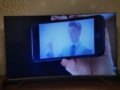 不吹不黑对比:电视海信HZ65E6AC和TCL65v2哪个好，差别大不大？