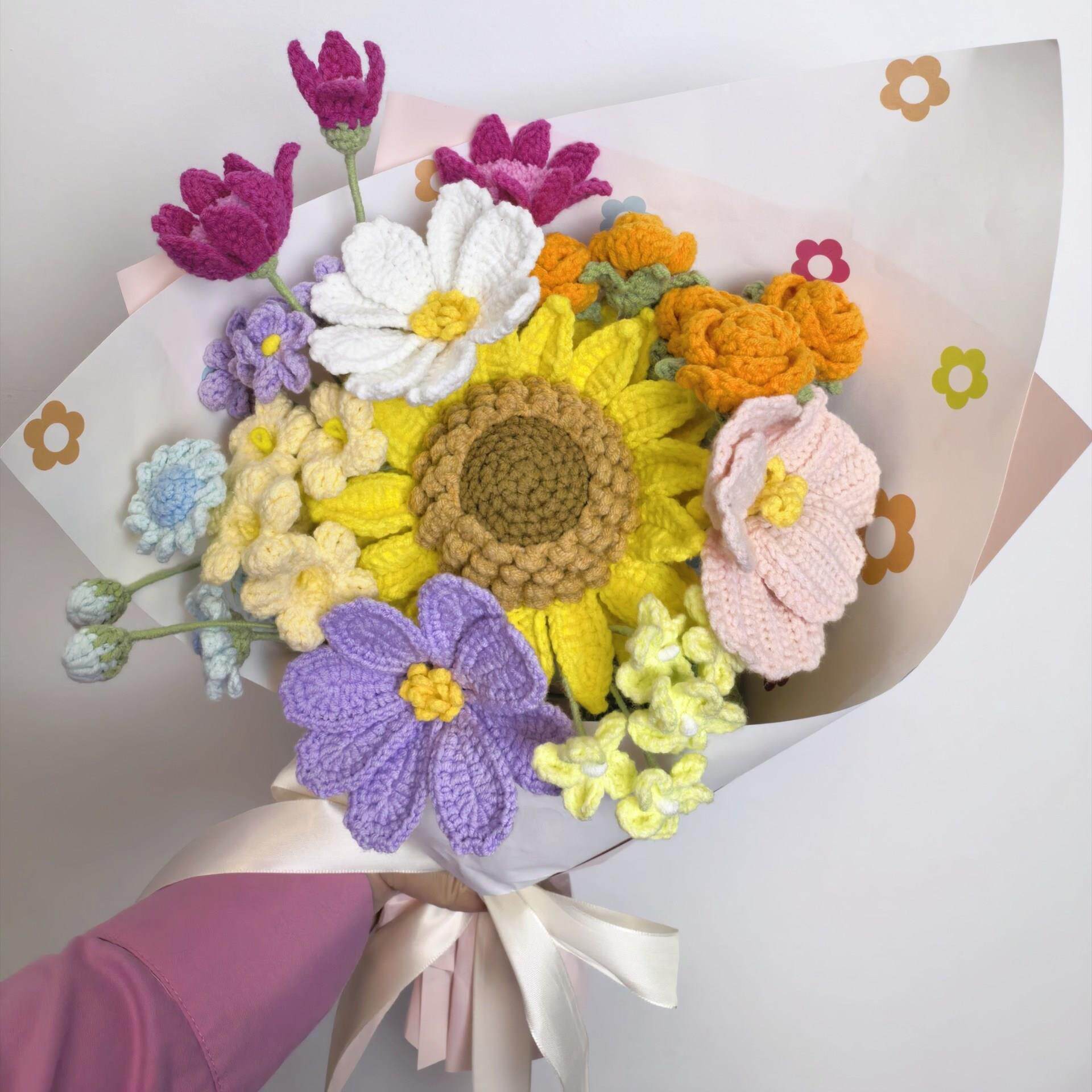 毛线编织手工花束成品送人玫瑰向日葵插花客厅摆件订婚仿真蓝粉色