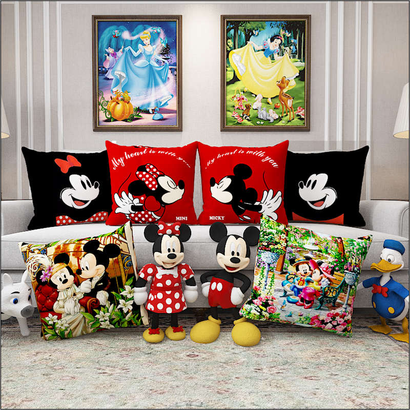 米老鼠抱枕被子两用冬季加厚迪士尼汽车米奇女生睡觉结婚红色靠垫