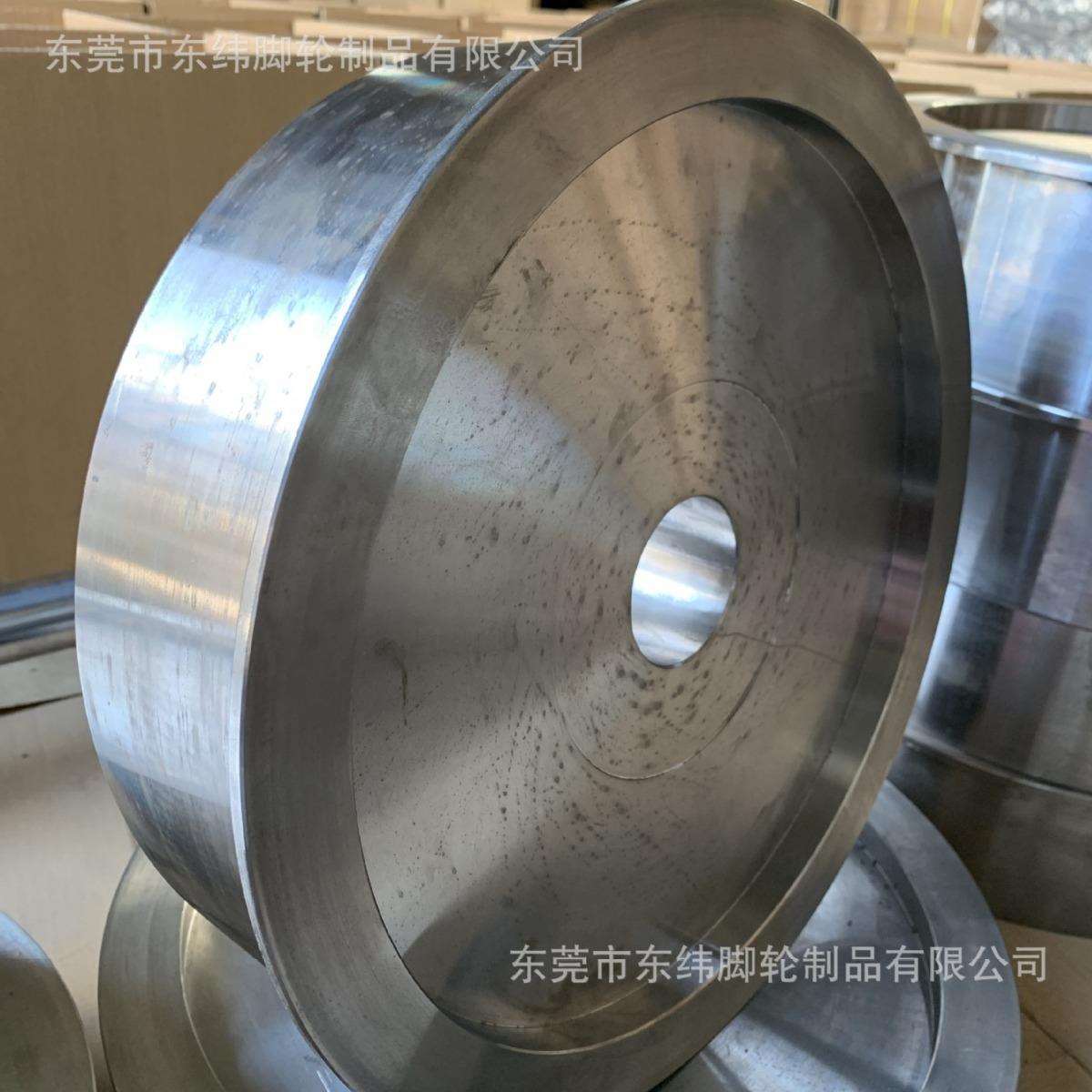 直径370×100钢制脚轮重型轨道轮档边单边导轨轮机械设备轮