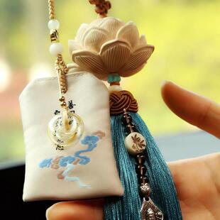 高级感香桃汽240挂车件木车内吊饰男女福袋平安车载后视佛镜吊坠