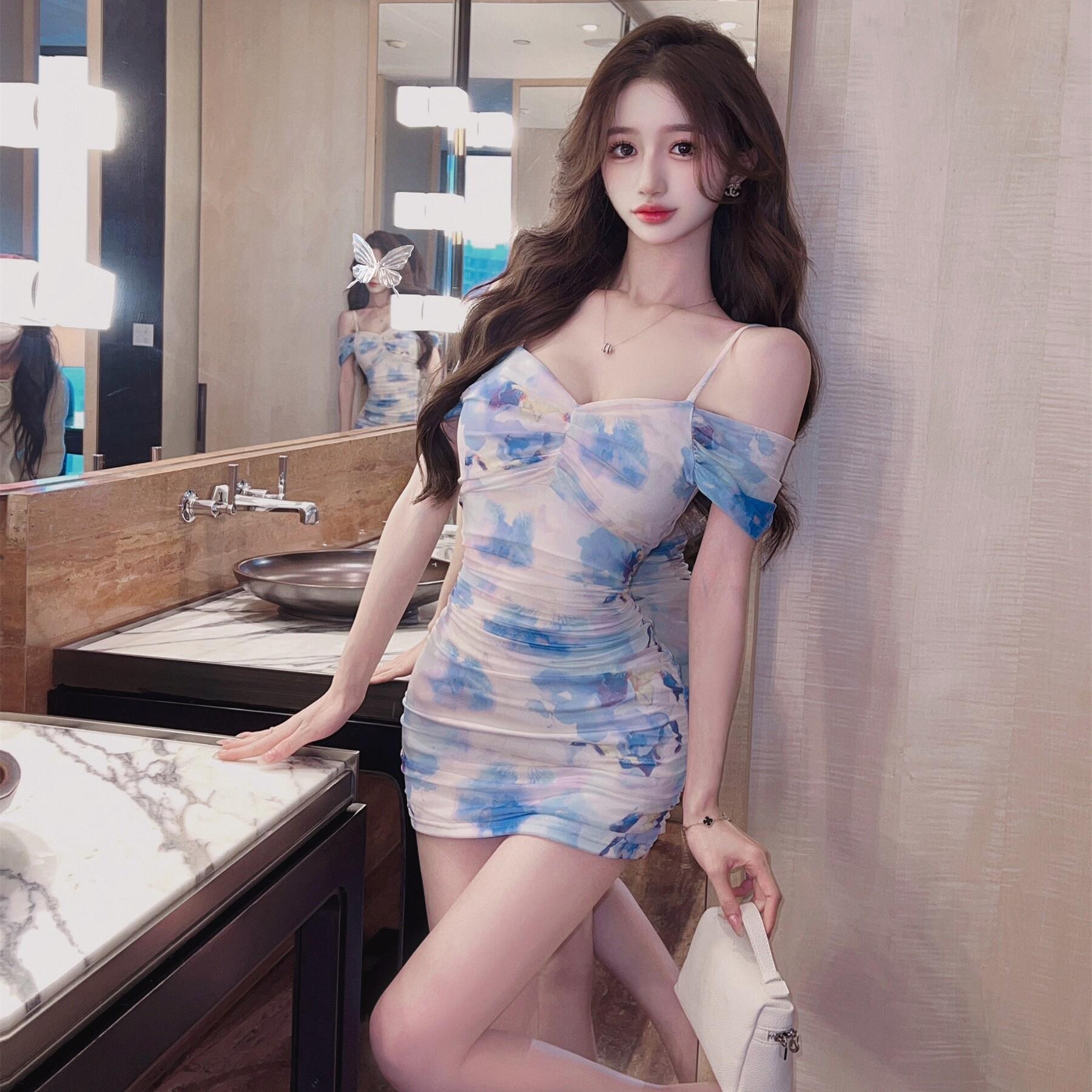 网纱印花小心机露肩吊带低胸连衣裙紧身包臀短裙夜场上班衣服夏季
