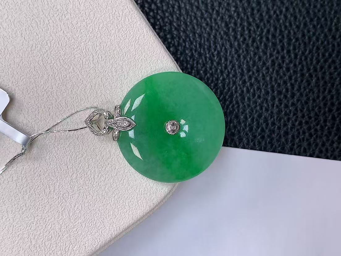 天然真品翡翠正品 水润细腻气质18k金镶嵌冰阳绿满阳色平安扣吊坠