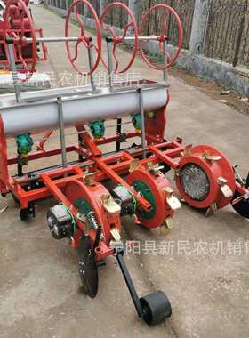 甘肃膜地区玉NVM米膜上种机一垄用三行铺打孔种植一体机可加滴播