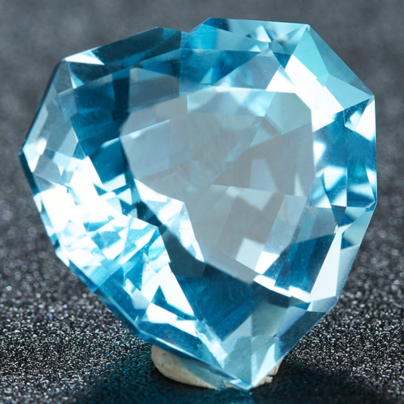 源头直供捡漏价 24克拉蓝色托帕石裸石戒面 支持私人定制