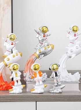 月亮宇航员摆件太空人手办盲盒桌面航天员模型装饰卡通树脂工艺品