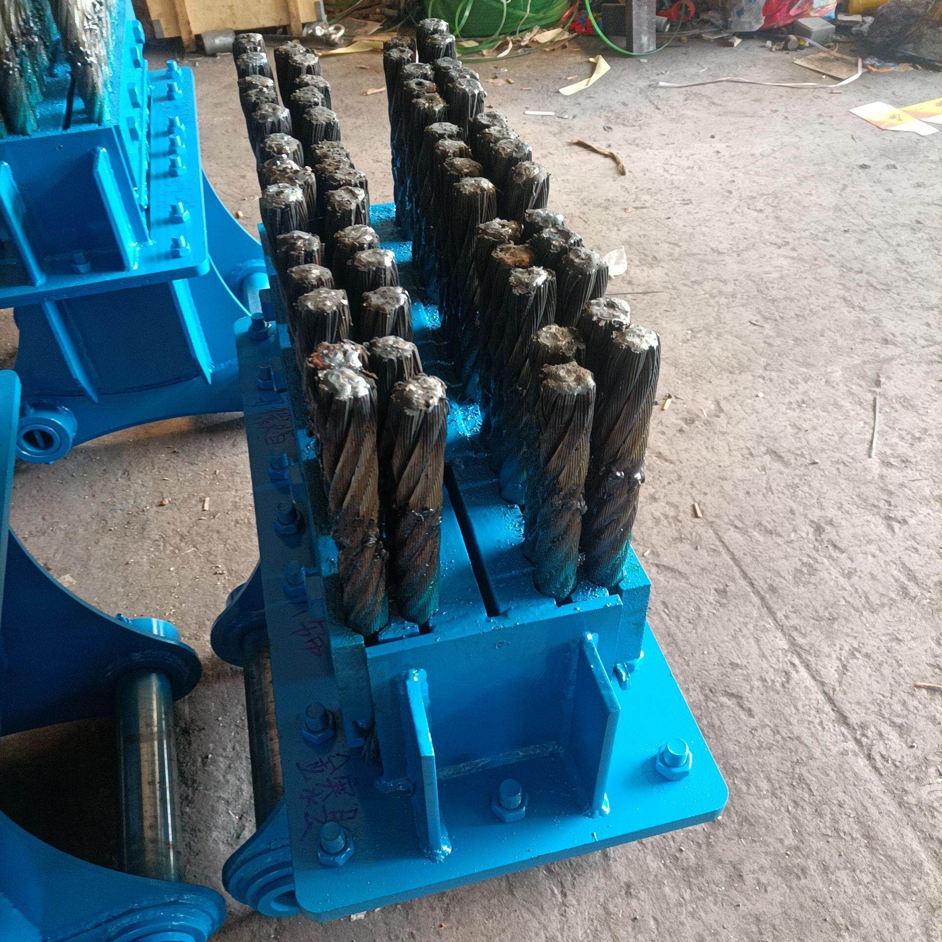 隧道用仰拱清渣器矿用挖机钢刷厂家 隧道金刚刷两三四排可定