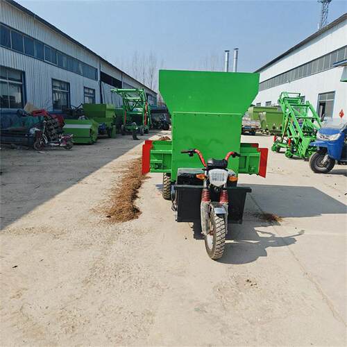 刮板大立方喂牛车3方双侧出料电动投料车出料干净饲料绞龙抛料车
