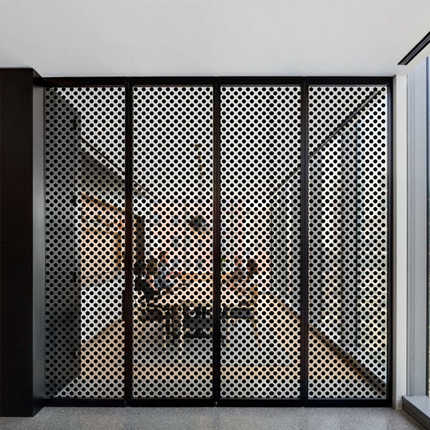 厂家批发7mm黑圆点装饰膜办公室家居玻璃贴膜PET玻璃膜玻璃装饰膜