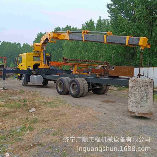 大型折叠臂伸缩折臂吊8吨折叠随船吊机卡车固定式折臂吊