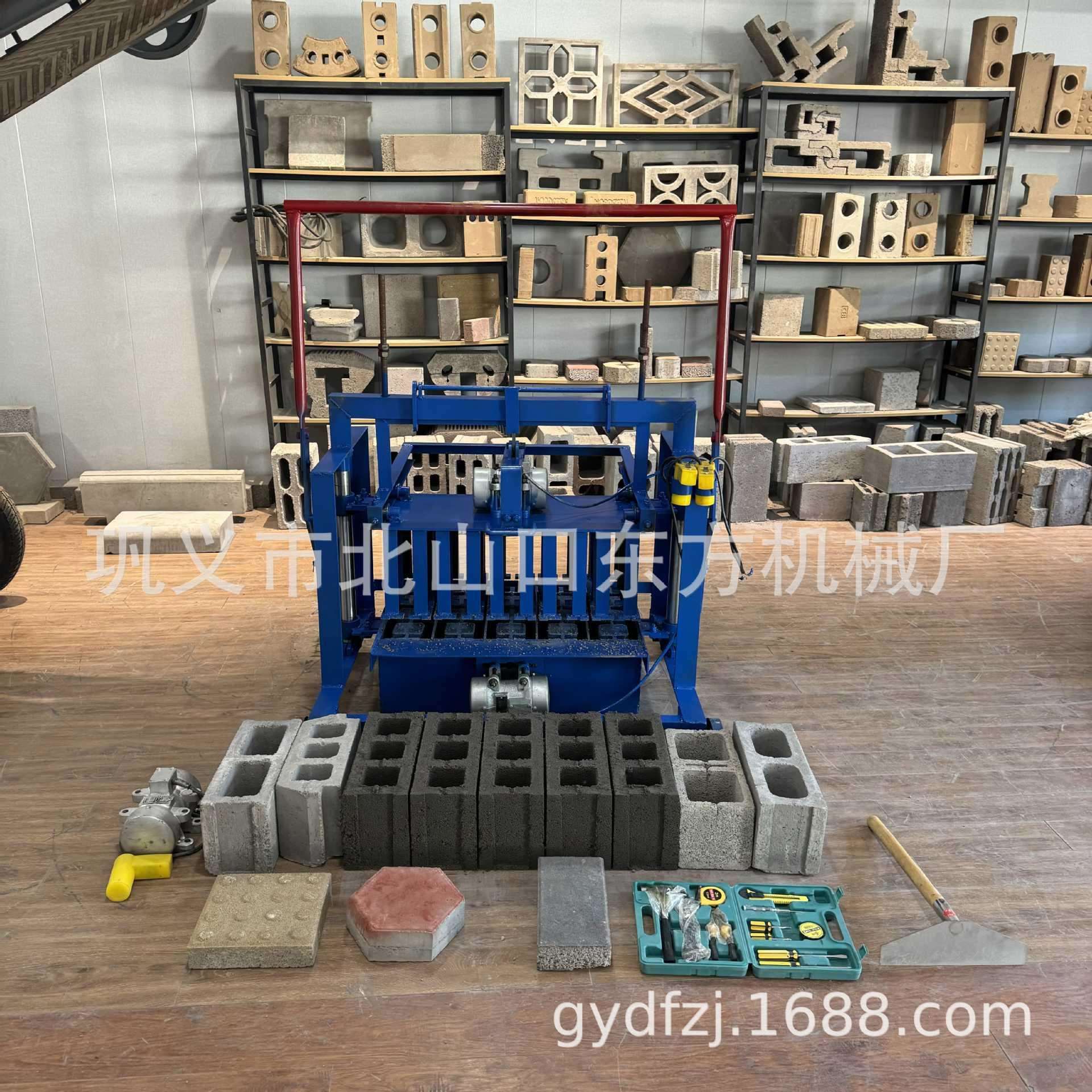 多模具液压制砖机半自动免烧砖机小型混凝土移动水泥空心砖机设备