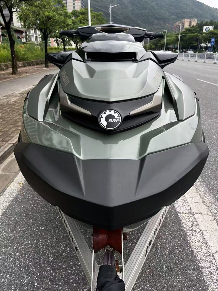 资产处置25年庞巴迪gtx300摩托艇