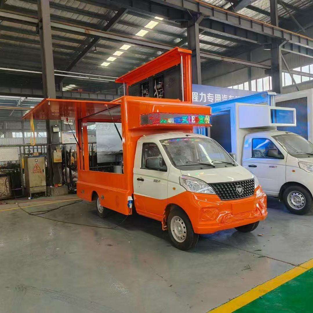 可移动传LED传媒车出口贸易车载屏幕广告车大屏广告舞台车