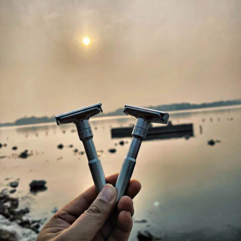 给男粉的好东西!锌基合金双面手动水洗刮胡刀可调节剃须刀(礼品