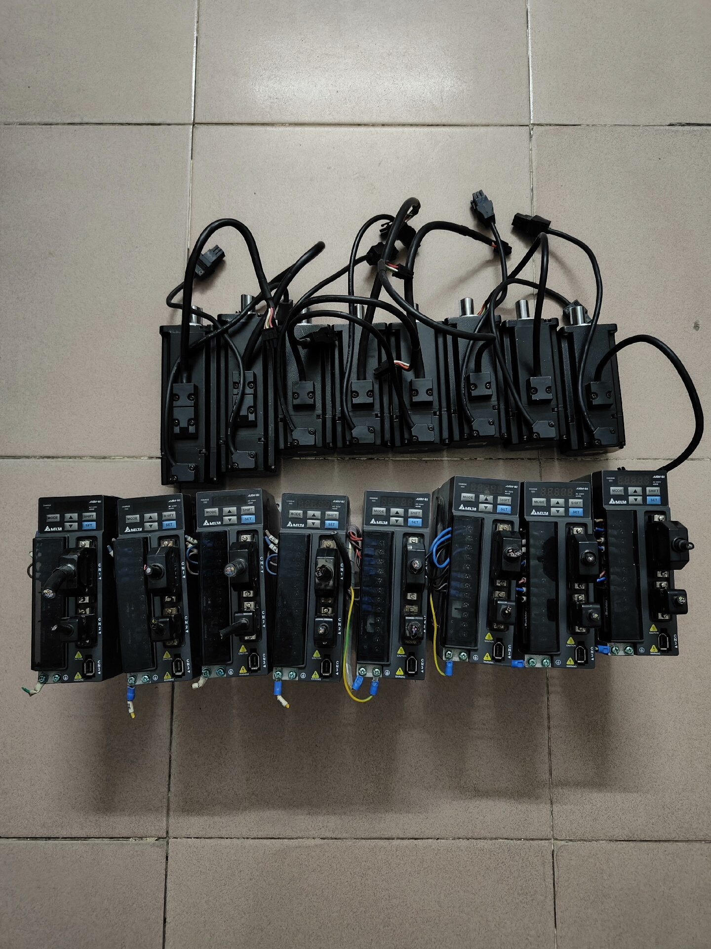 台达B2伺服400w，驱动ASD一B2一0421一B，电机E