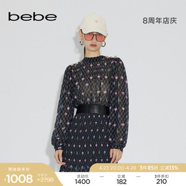 bebe春夏系列女士印花温婉雪纺长袖半高领甜美连衣裙150006