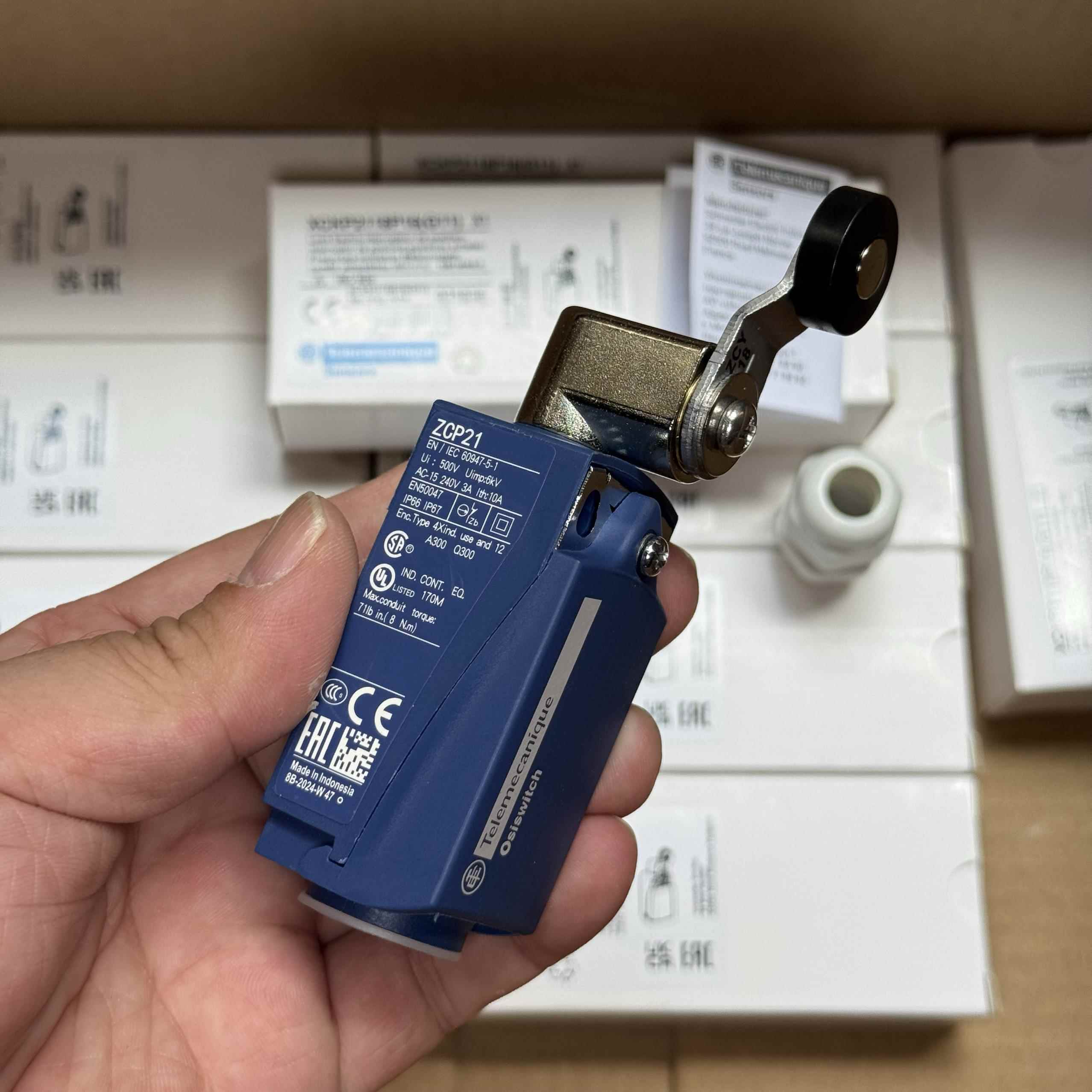 行程开关XCKP2118P16（G11）ZCP21固定摆臂高品质限位开关