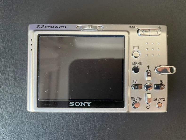 Sony Cyber-shot DSC-T10 7.2MP Digital Camera 3x Optical Zoom in