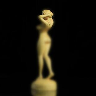 厂家直供崖柏木雕刻创意人体艺术美女摆件汽车摆件家居摆饰工艺品