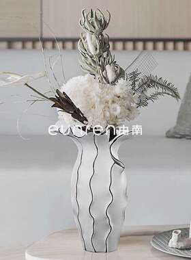 现代简约百合花瓶花器树脂摆件轻奢样板房售楼处客厅茶几软装饰品