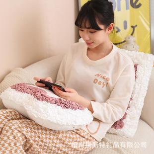网红款夕颜抱枕心形蕾丝方车形靠垫厅发民宿装饰客抱枕gzc30136载