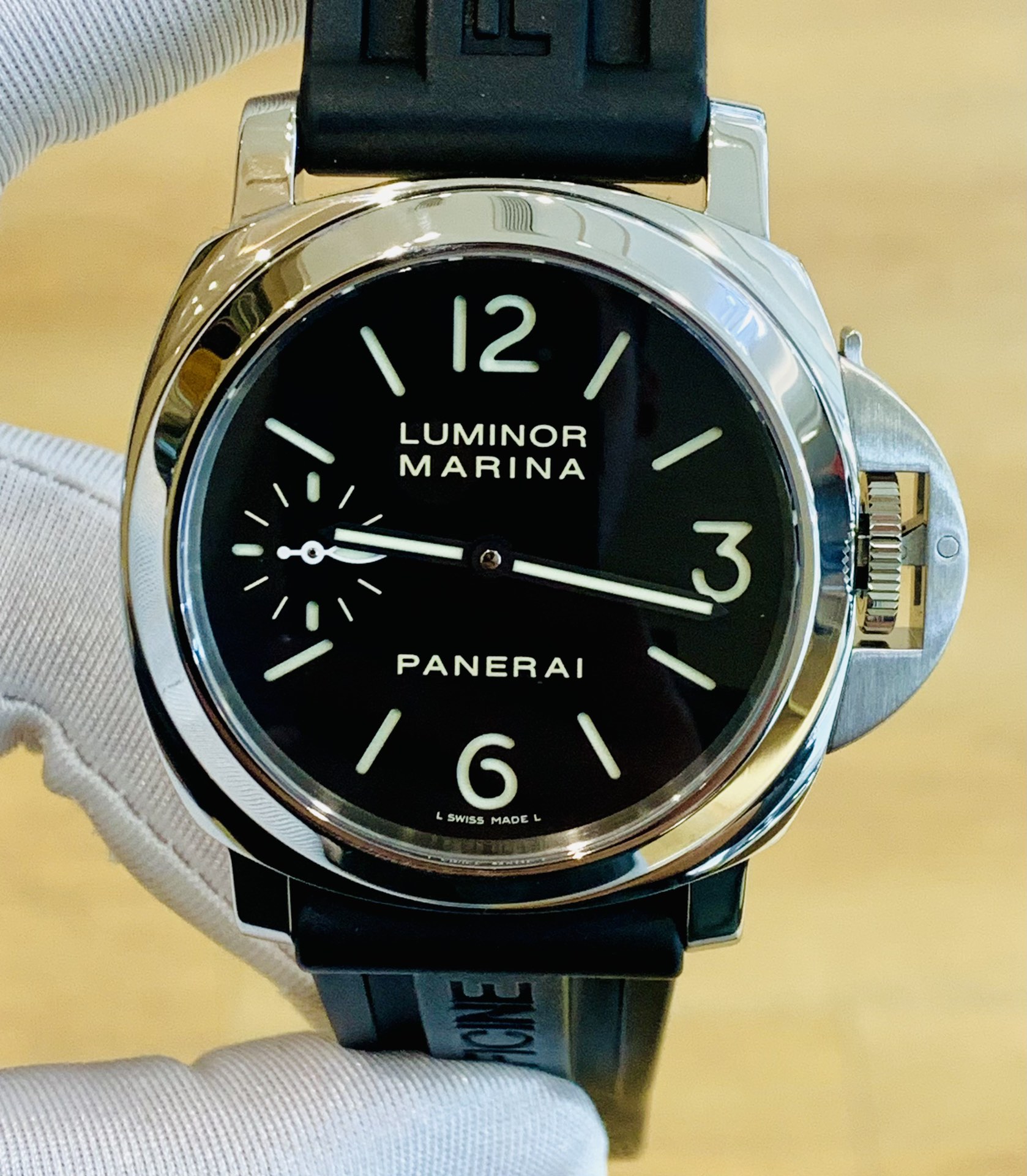 [9.8新]沛纳海卢米诺系列手表男款44mm手动机械腕表PAM00111