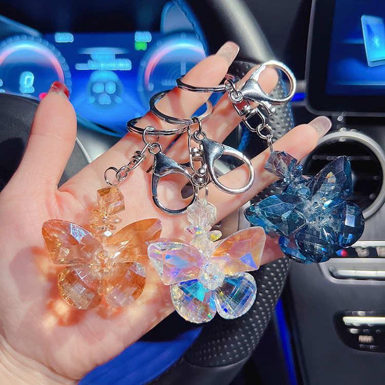 水晶蝴蝶汽车钥匙扣精致女士钥匙链个性简约车载钥匙挂件可爱礼品