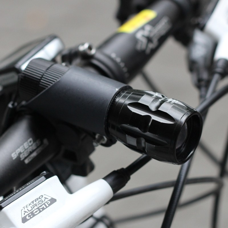 Lumière vélo - phare - Ref 2398852 Image 3