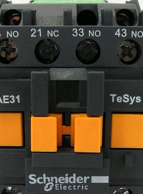 原产正品施耐德（上海）中间继电器 CAE31M5N CA-E31M5N AC220V