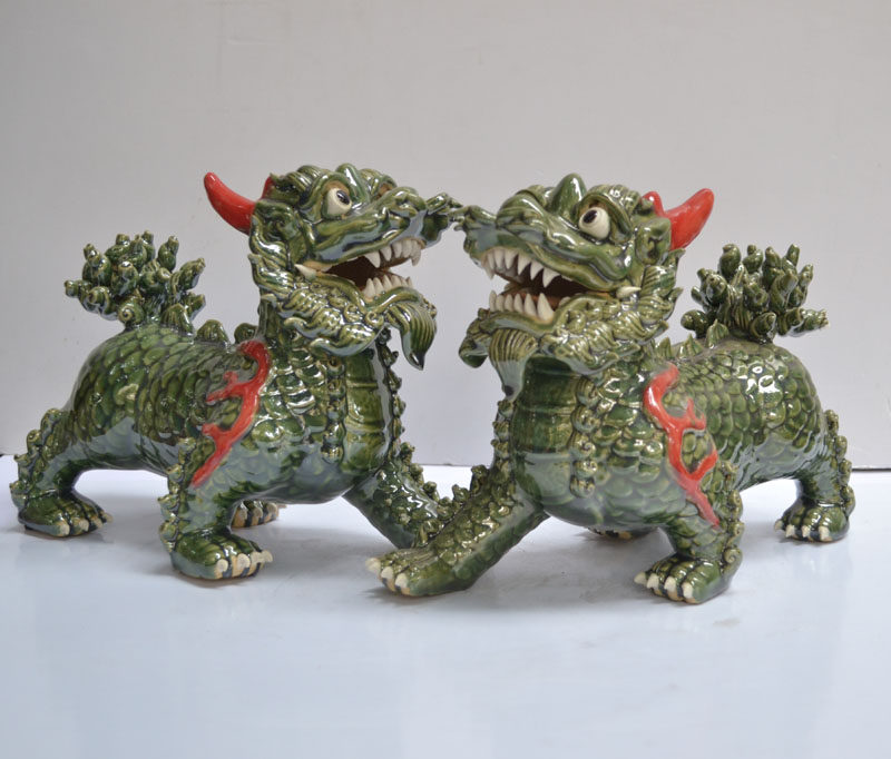 陶瓷麒麟摆件一对家居摆设招财玄关前台屋顶阳台客厅玄关装饰品