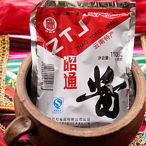 云南特产黄豆酱拌面酱 调味酱料米线帽子 万和昭通酱200克 88包邮