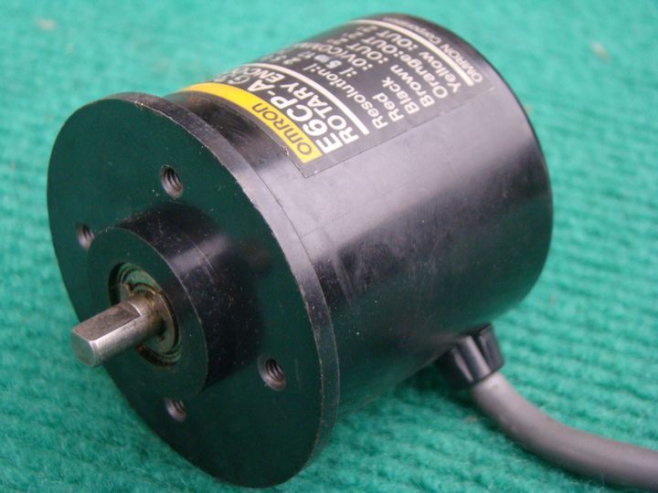 日本原装 OMRON 欧姆龙 E6CP-AG3C 编码器