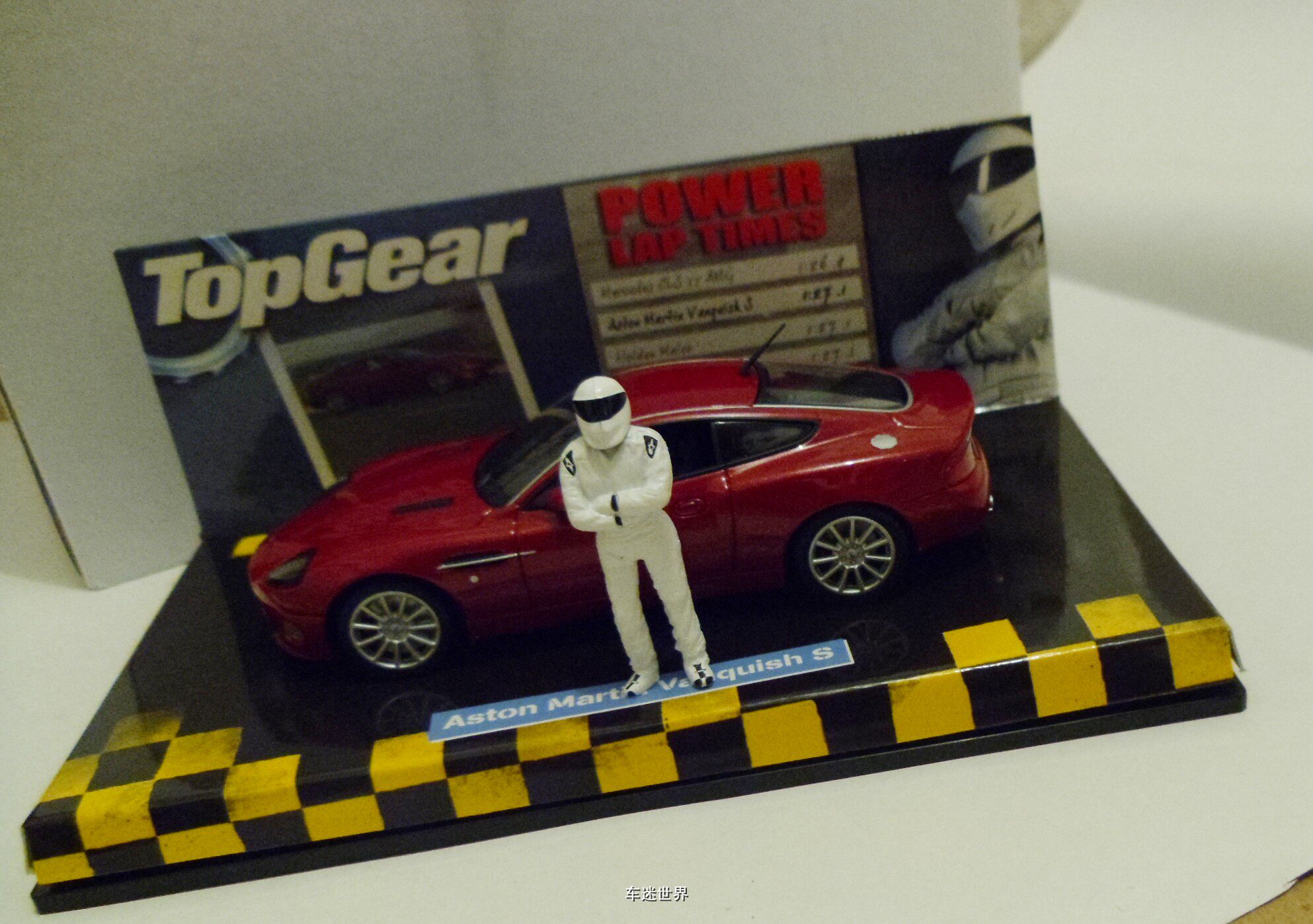Top Gear ASTON MARTIN 阿斯顿马丁VANQUISH S 2004 RED METALLIC