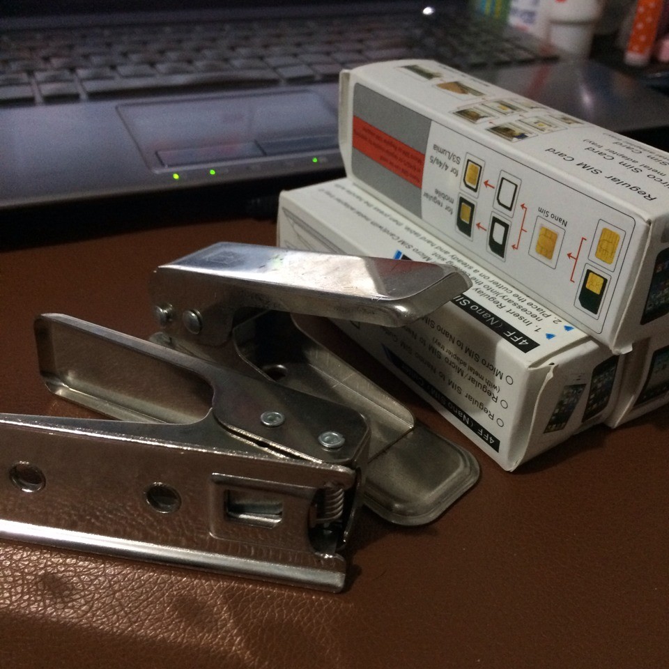 Pince pour cartes SIM - Ref 307332 Image 1
