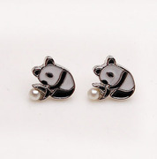 Smiling Korean cute cartoon Panda package email ear studs earrings Pearl Earring earrings gold female 355016