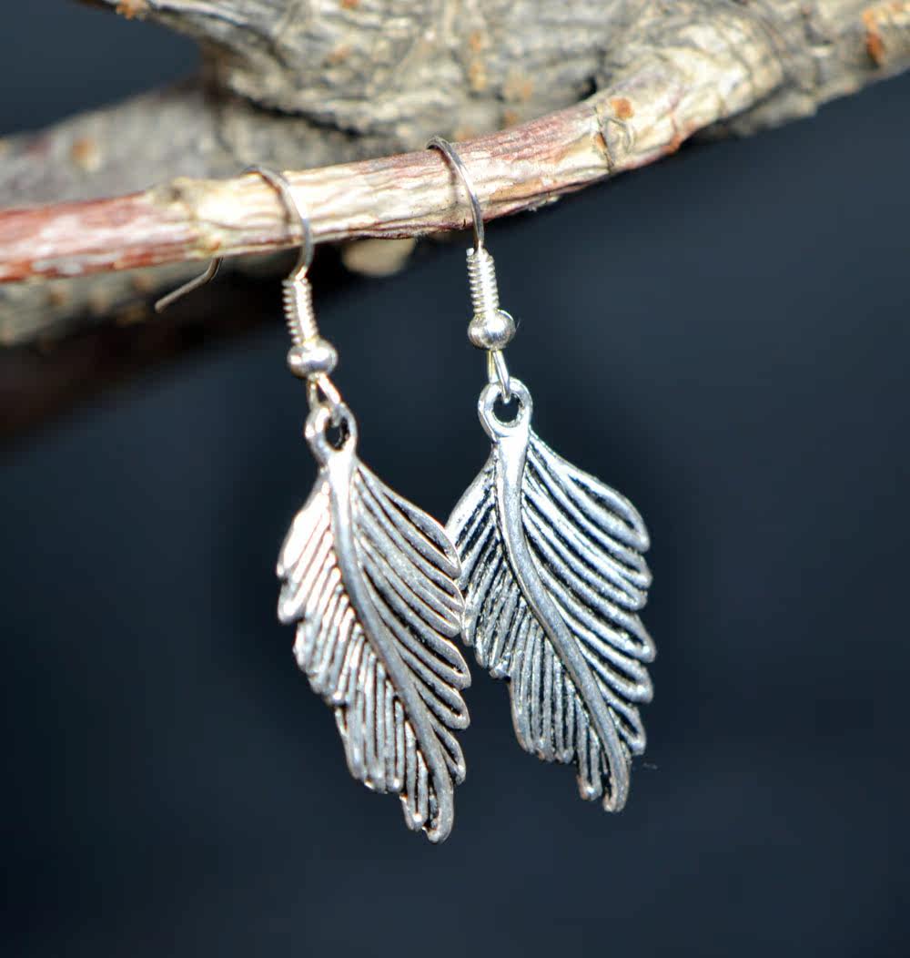 Yunnan national wind original handmade small jewelry wholesale Tibetan silver earrings ear clip female Miao silver leaf earrings YC160