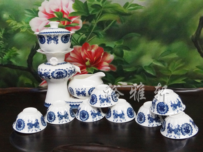 裕雅轩 全自动青花瓷美人瓶（双鱼）茶具茶套/一健出茶防烫/包邮图片