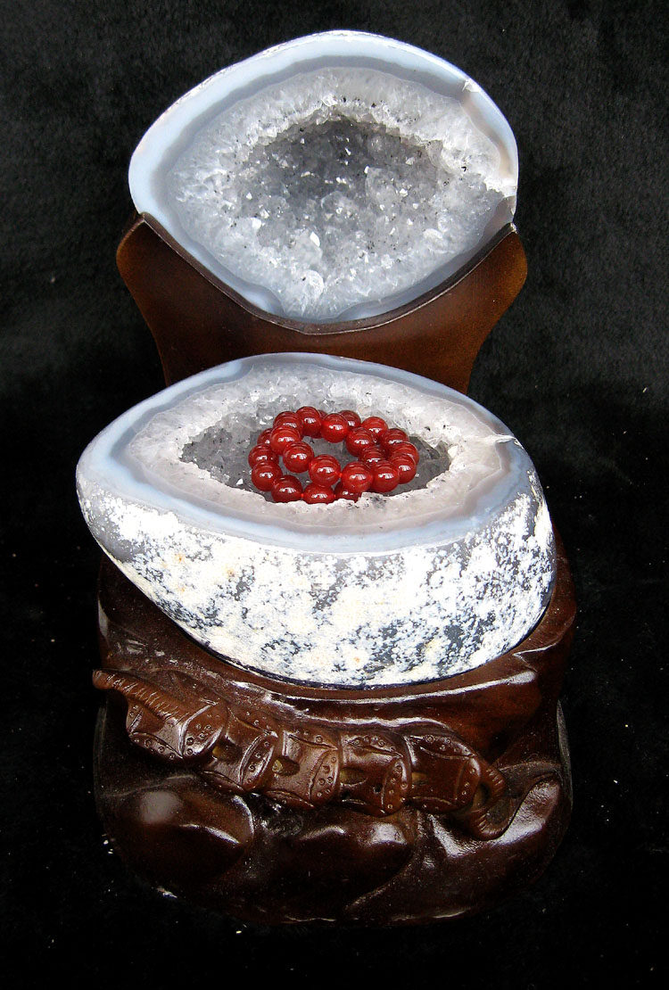 天然水晶玛瑙聚宝盆风水招财摆件2.3千克玛瑙洞钱袋子