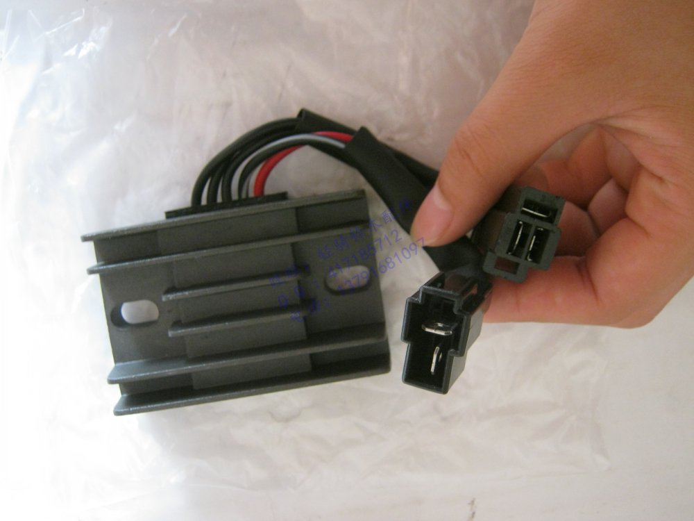 轻骑铃木整流器超人充电器稳压器