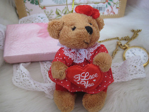 毛绒玩具批发特价/结婚生日活动小礼品/抱心泰迪熊/小挂件批发