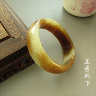 天然玉石和田玉岫岩黄白老玉手镯玉镯女款56mm内径带证书包顺丰