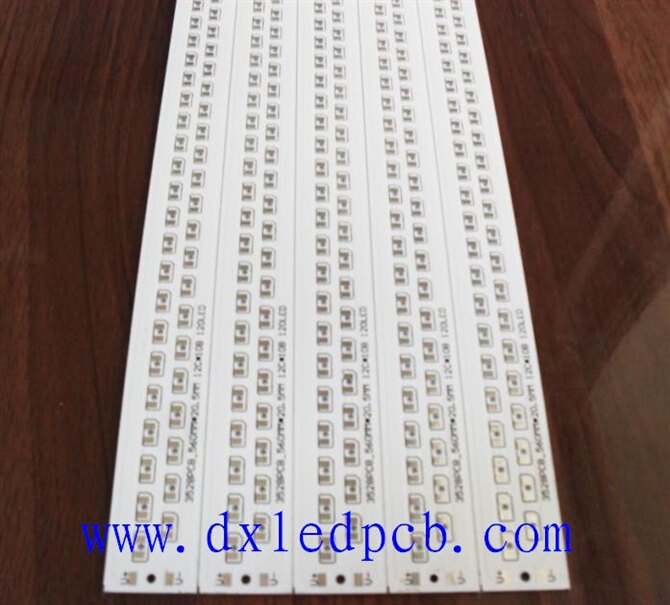T8 3528品字形排列日光灯铝基板打样 贴片 开钢网 超低价批量生产