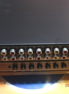 仝丽 vsw81音视频 八进一出切换器高清机顶盒伴侣视频音频数码