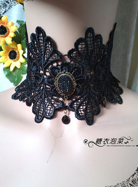 黑色短链糖衣泡菜蕾丝花朵女