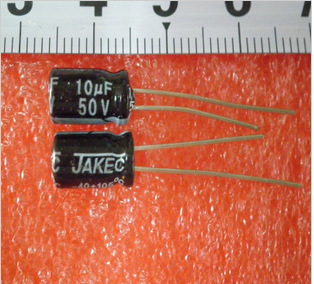 直插铝电解电容50V 10uF 5*11 105度 1000只/包28元