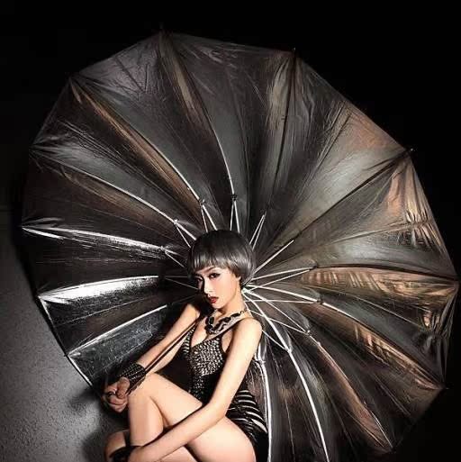 Perruque ANNA LUO  .  tete BOBO - Ref 2607391 Image 1