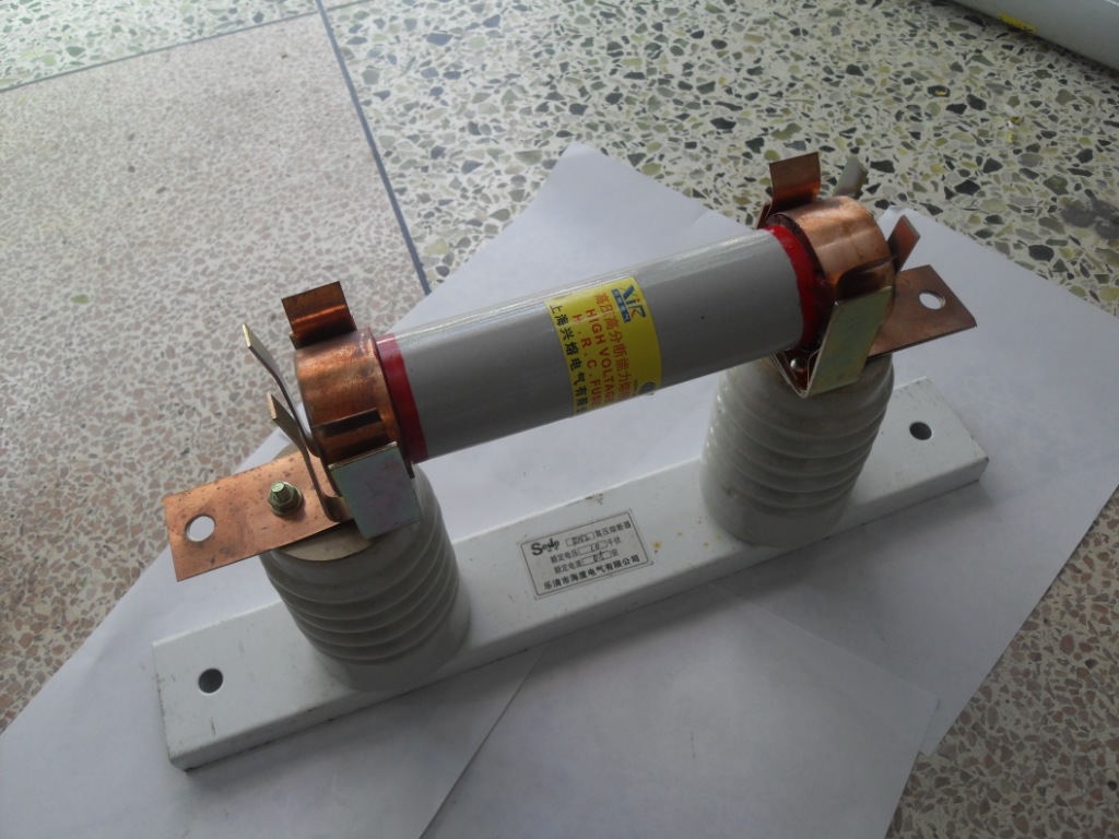 RN2-10/0.5 RNS2-10/1.5  NR2-10 /0.5A-100A 高压熔断器