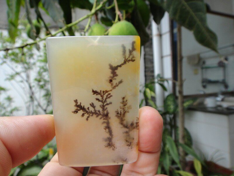 云南天然黄龙玉 收藏精品 水草花 颈饰 挂件吊坠牌子 桃园结义