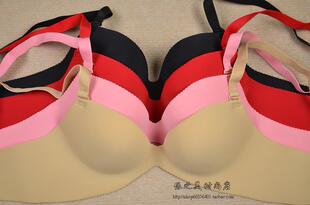 特价春夏款皇后乳沟光面小胸侧收内衣 一片式无痕加厚聚拢文胸