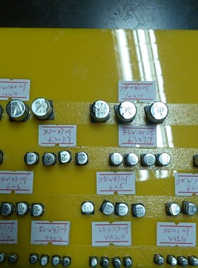 松下贴片铝电解电容  6.3V6800UF 16X16.5  松下ZF  高频低阻